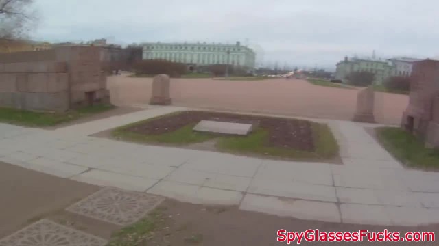 Пикапер в подъезде трахает в ротик русскую девчонку - #2