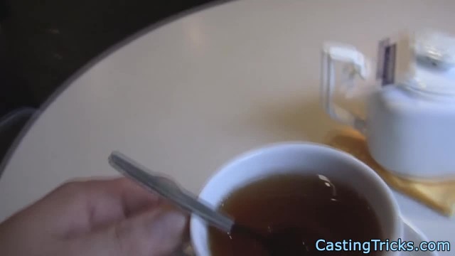 Секс на собеседовании стал лучшим подарком для классной шмары - #1