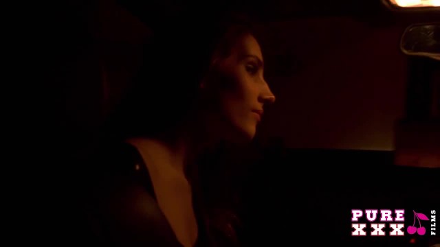 Солдат раком таранит красивое влагалище девки напряженным пенисом - #1