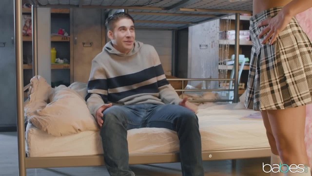 Сисястая студентка насадилась тугой щёлочкой на длинный член незнакомца - #4