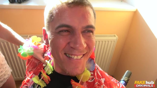 Парень довёл членом и пальцами двух жопастых студенток до сквирта - #2