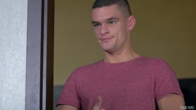 Студент развёл двоих подруг на групповой секс без резинки - #4