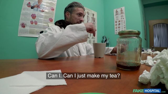 Скрытая камера сняла, как врач трахает раком жопастую девушку - #1