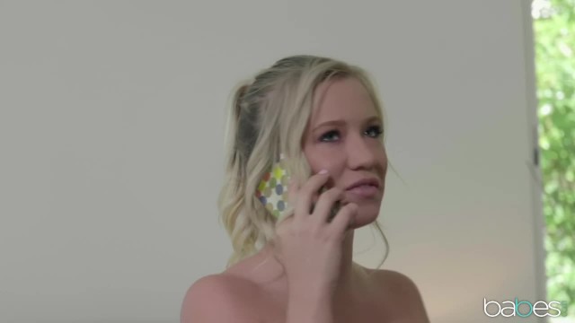 Сисястая блондинка  с большой жопой прыгает на толстом члене негра - #3