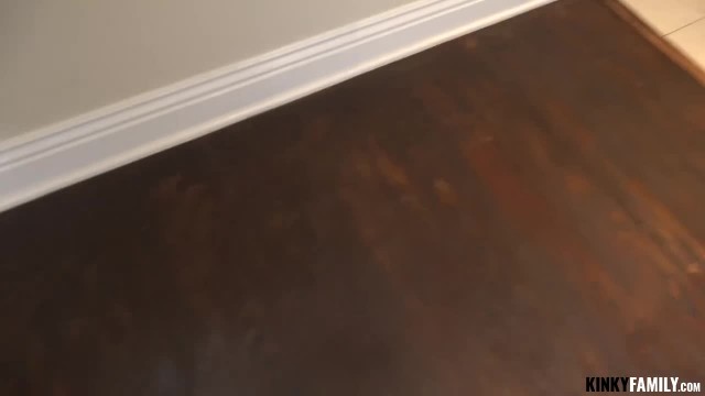 Парень снял от первого лица, как его сисястая подруга отсала ему ствол - #3