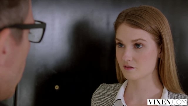 Помастурбировав пилотку в ванной, очкастая девушка взяла член босса в рот - #3