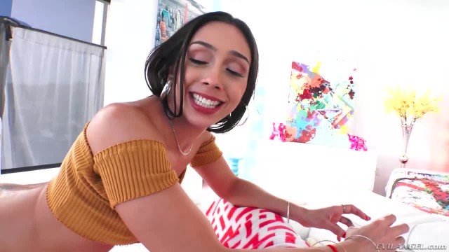 Растрахав жопастой латинке анал, парень кончил ей на зад - #7