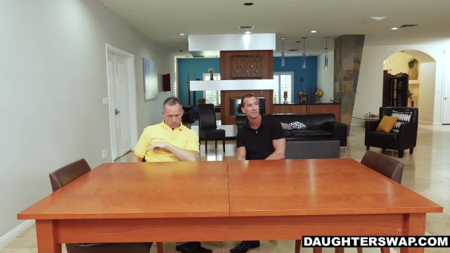 Две похотливые пары устроили свингерскую вечеринку с анальным сексом - #4