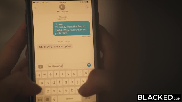 Негр засадил огромный черный член в мокрую вагину чужой жены, заставив ее делать минет - #2